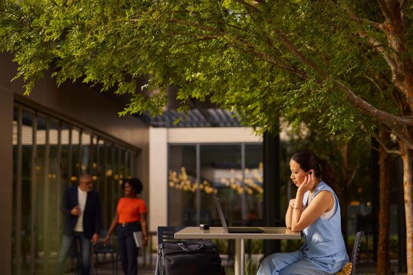 2c69d48f7c8cb15ce40a1341fe007fd2270e64b1 HP NB ELITEBOOK ULTRA ULTRA 5-228V 32GB 1TB SSD 14 BV 2.8K OLED TOUCH COPILOT WIN 11 PRO