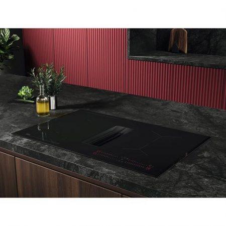 AEG TH84CB03FB Piano ad induzione con cappa integrata XT Bridge Evacuazione e ricircolo